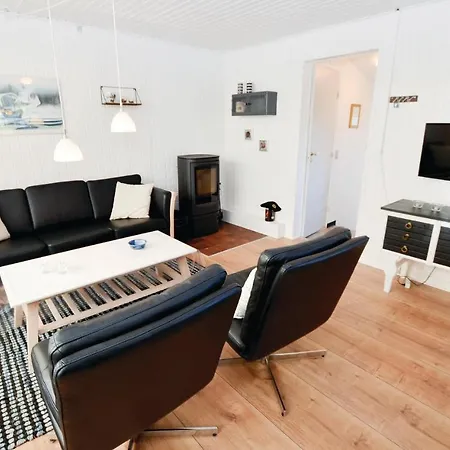 Two-bedroom In Sydals *